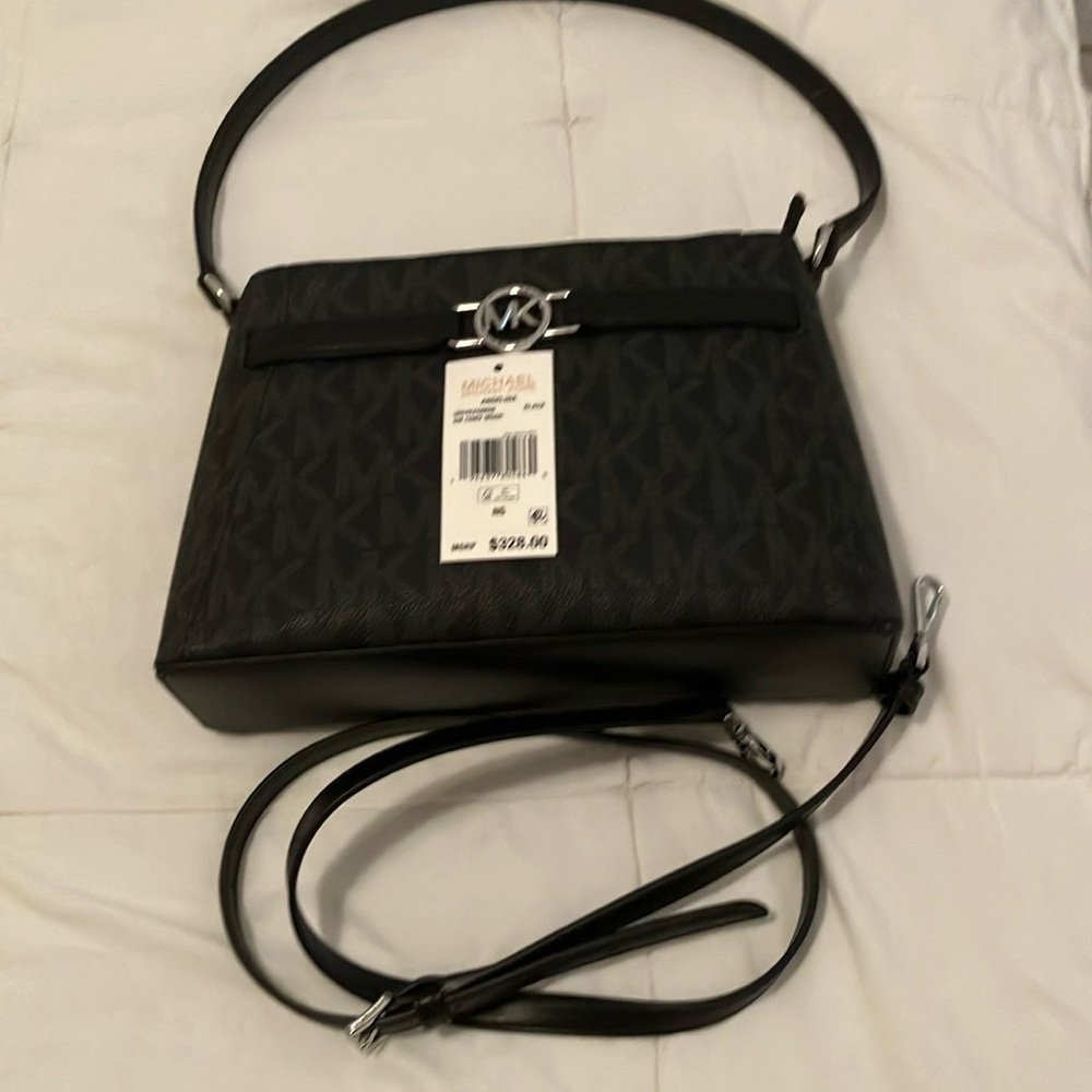 Michael kors sm black with grey logo shoulder/crossbody